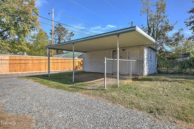 $249,000 | 1009 Lawrence Avenue, Bristol, VA 24201