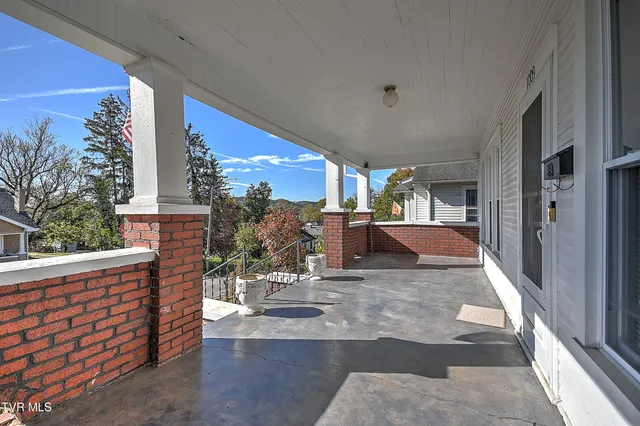 $249,000 | 1009 Lawrence Avenue, Bristol, VA 24201