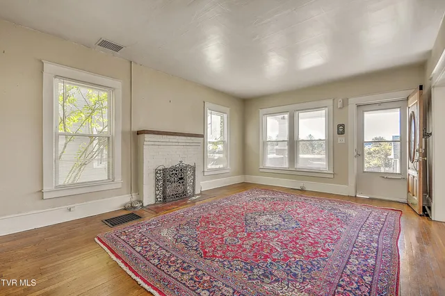 $249,000 | 1009 Lawrence Avenue, Bristol, VA 24201