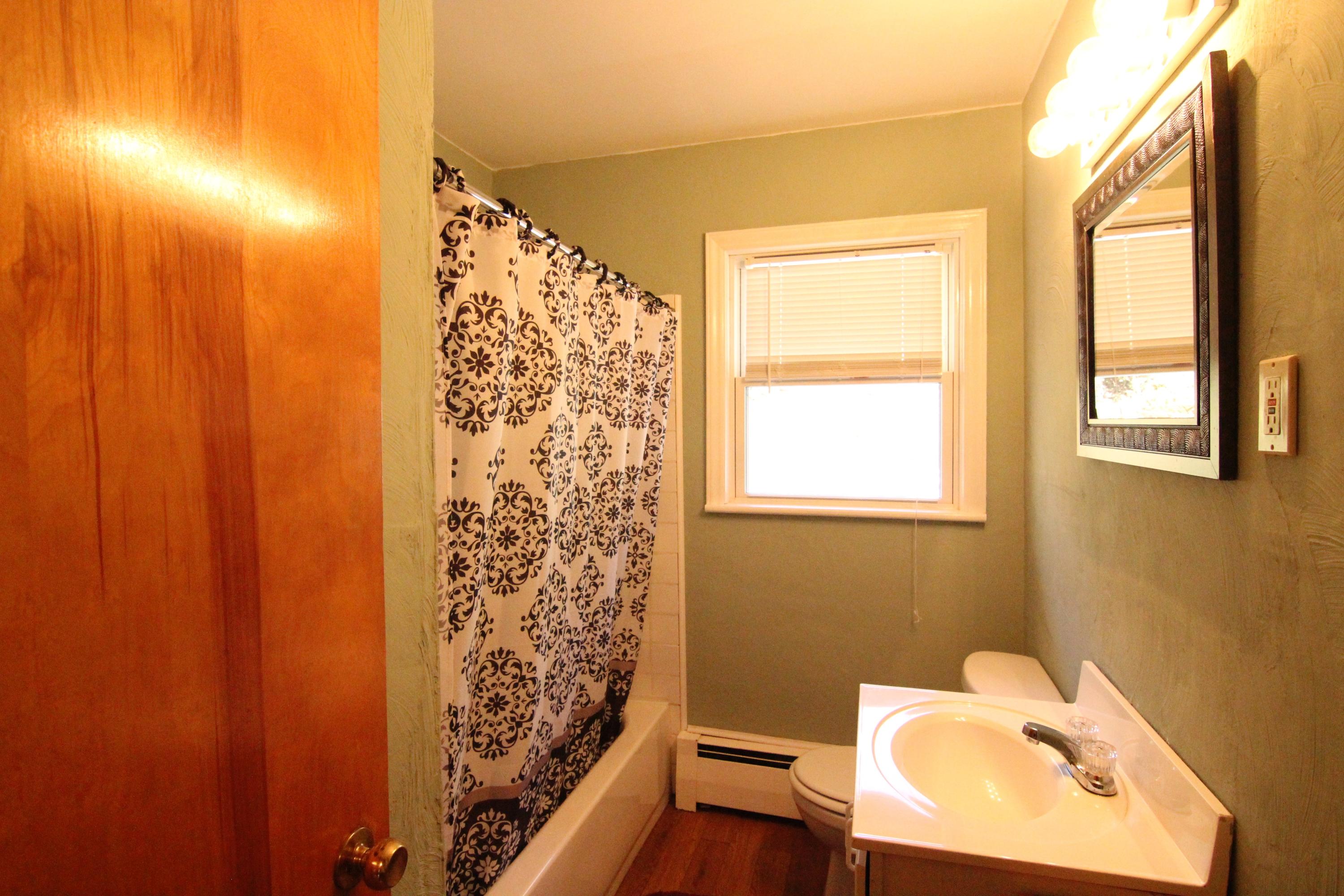 5608 Merriman Road Roanoke, VA 24018 - Photo 17 of 40 IMG_1272