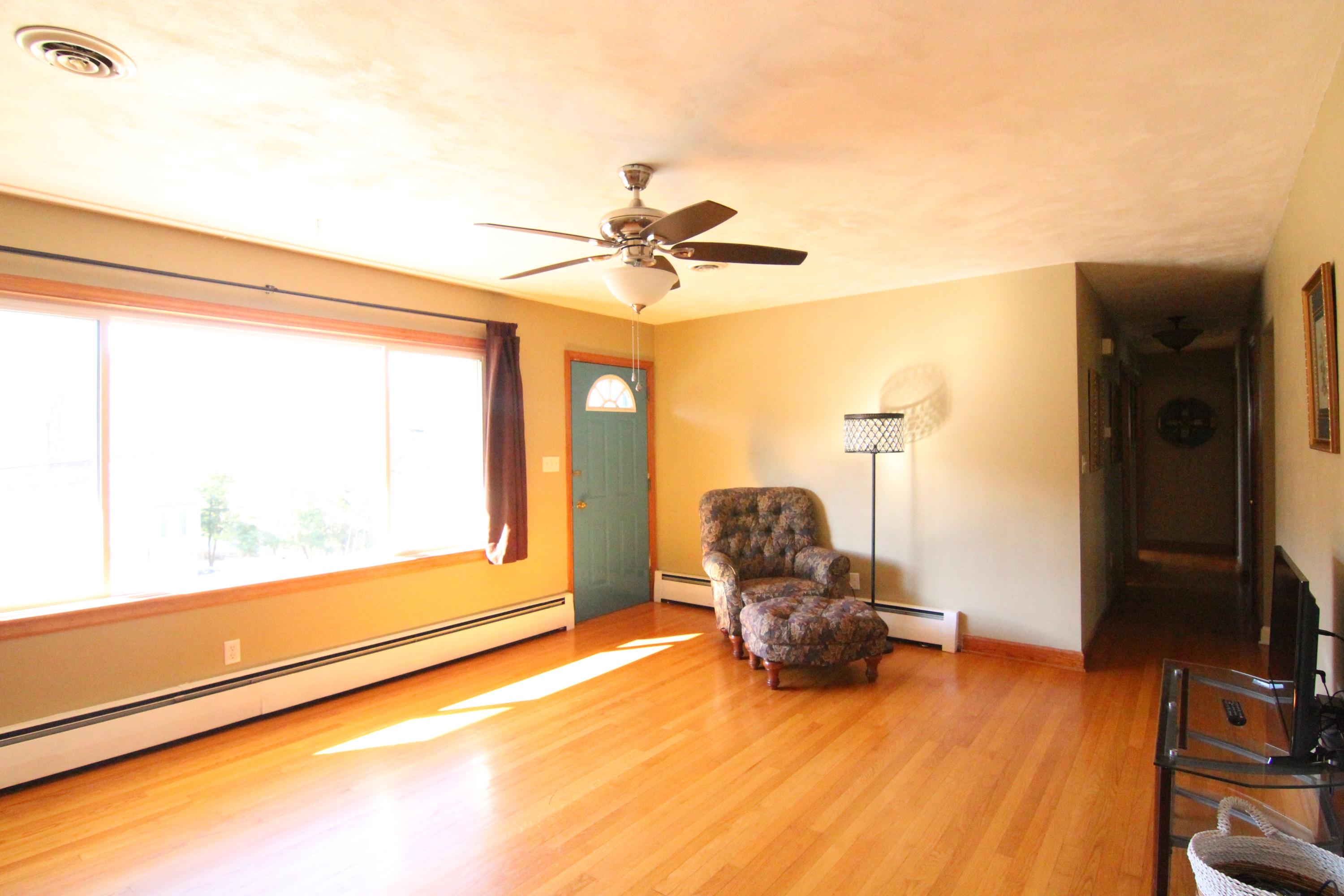 5608 Merriman Road Roanoke, VA 24018 - Photo 3 of 40 IMG_1256