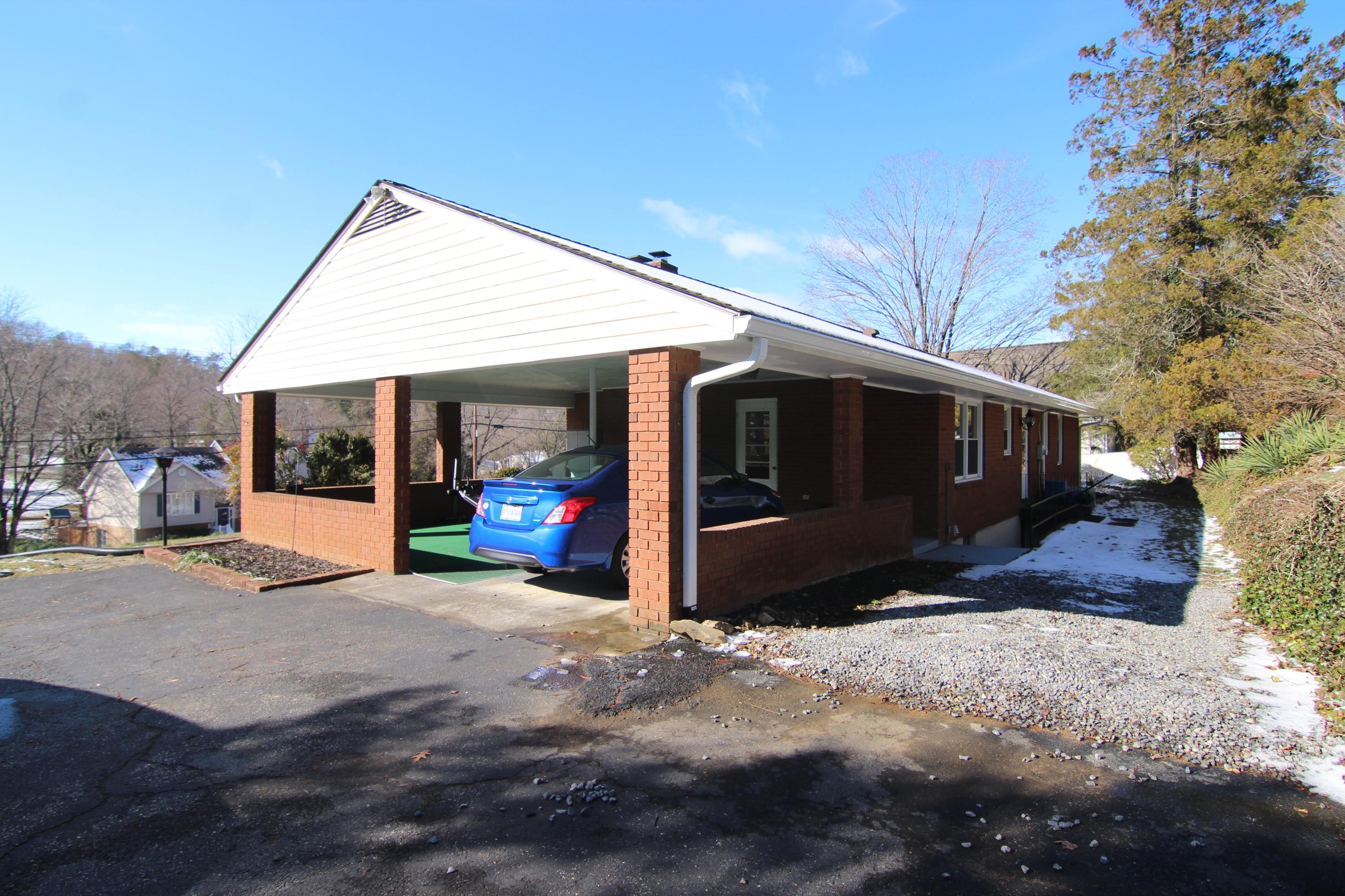 5608 Merriman Road Roanoke, VA 24018 - Photo 37 of 40 IMG_1304