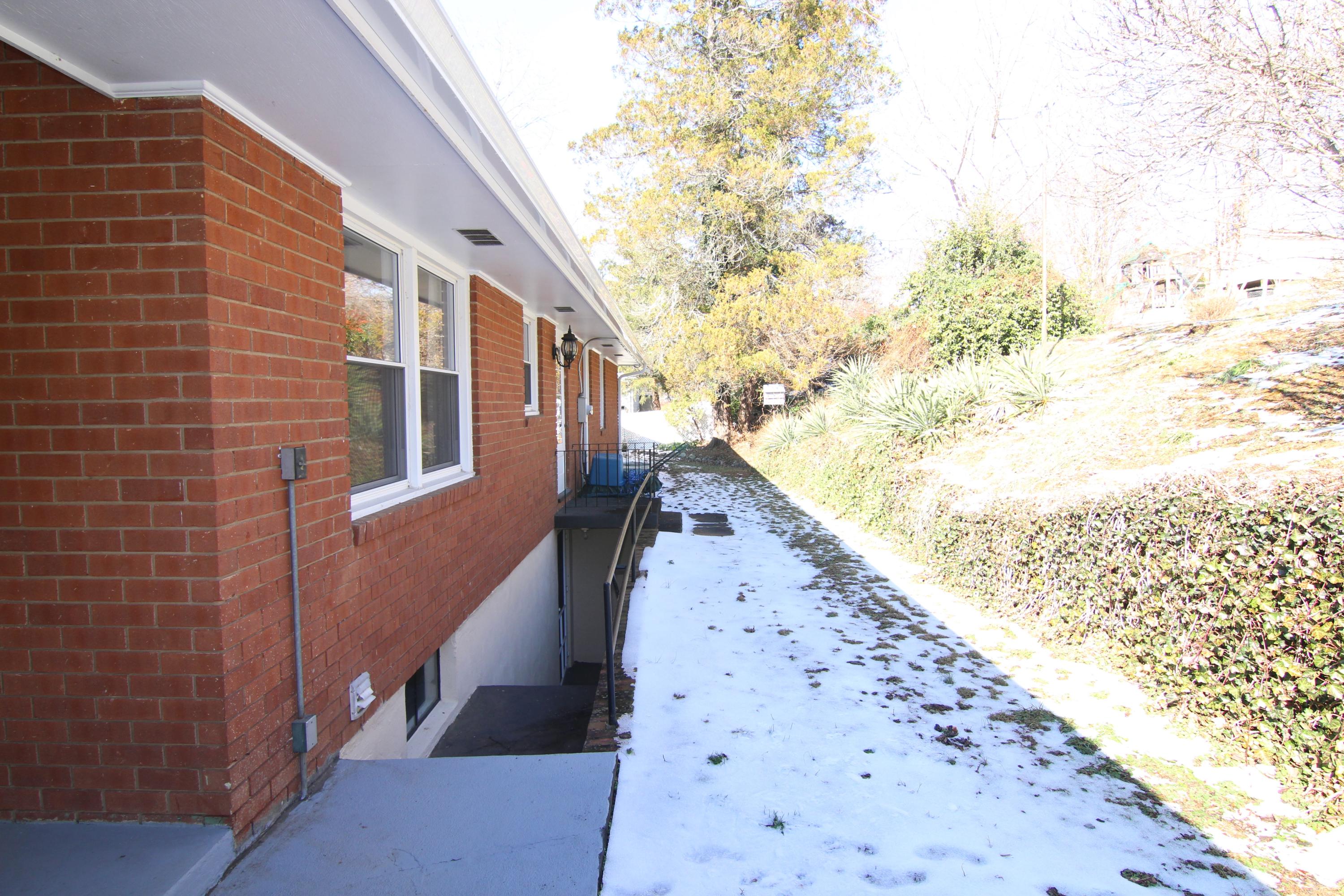 5608 Merriman Road Roanoke, VA 24018 - Photo 38 of 40 IMG_1302