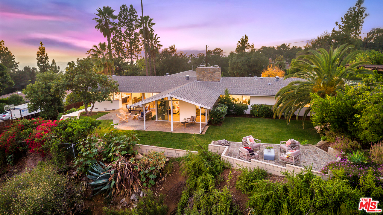 1954 Windover Road Pasadena, CA 91107 - Photo 4 of 38