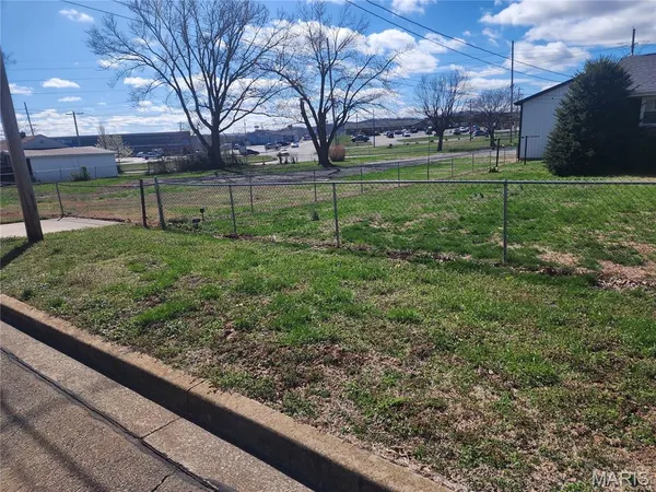 $349,900 | 709-713 Janey Drive, Farmington, MO 63640