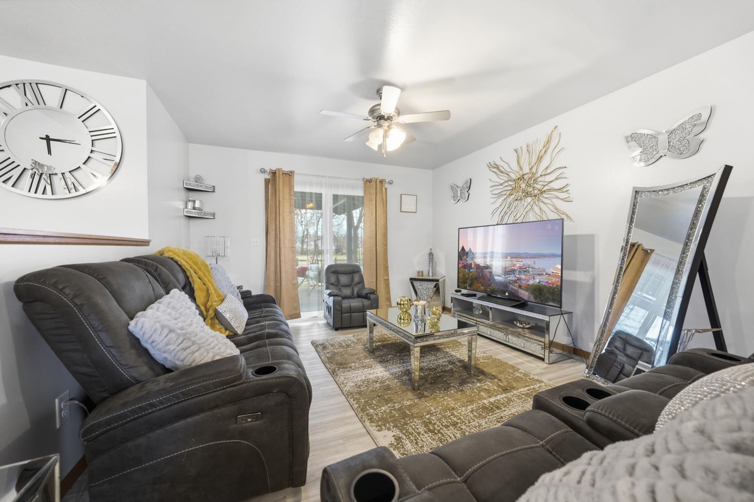 867 Plank Road Menasha, WI 54952 - Photo 11 of 33