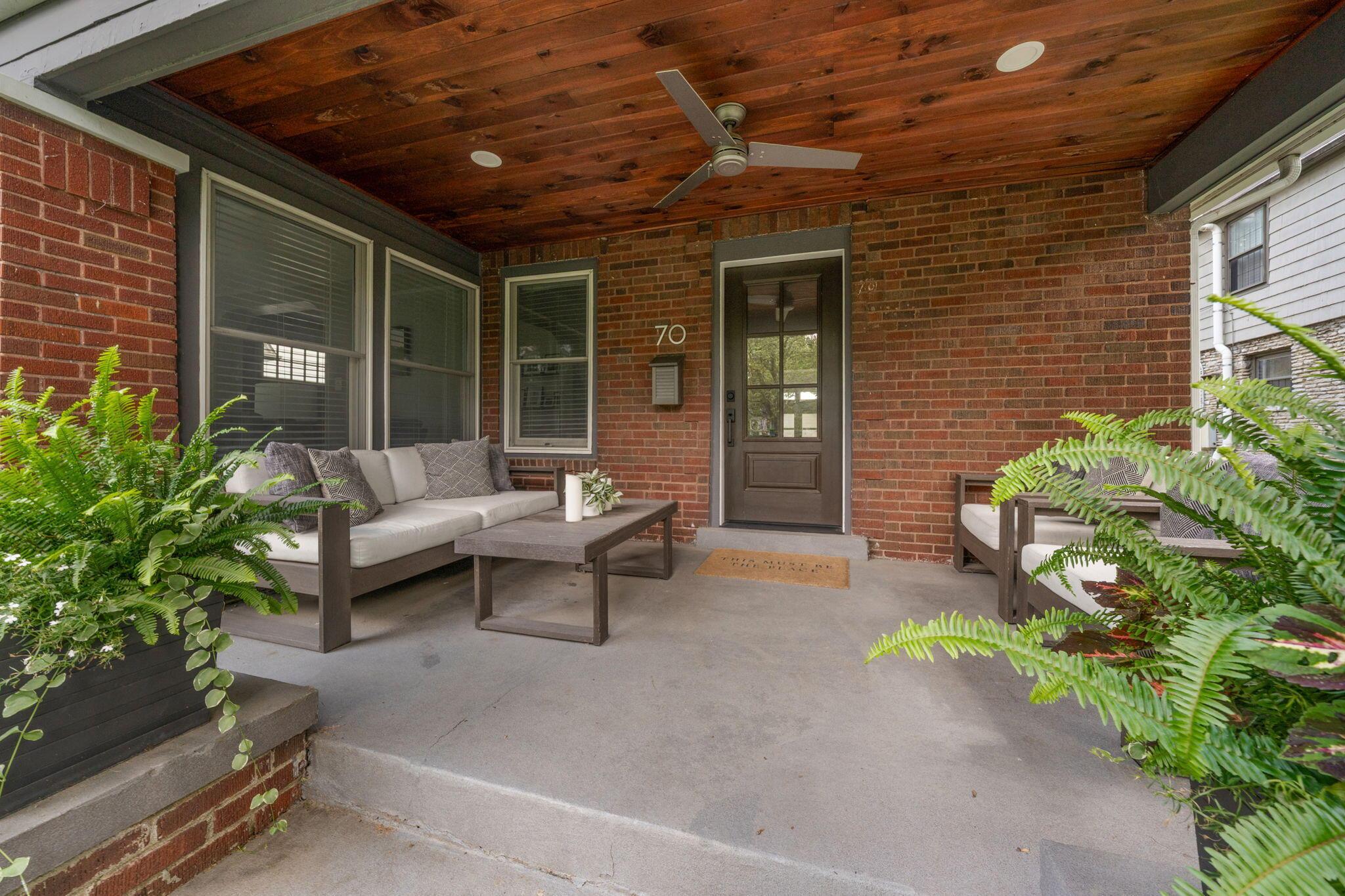 70 North Cassingham Road Columbus, OH 43209 - Photo 5 of 75 FRONT PORCH