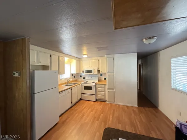 $1,300 | 3481 Cape Cod Drive, Las Vegas, NV 89121