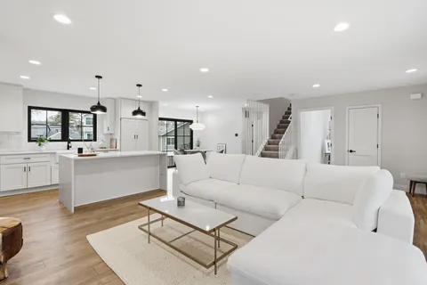 $1,075,000 | 4824 West 40th Lane, St. Louis Park, MN 55416