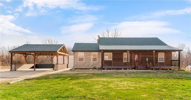 $614,900 | 34509 East 323rd Street, Garden City, MO 64747