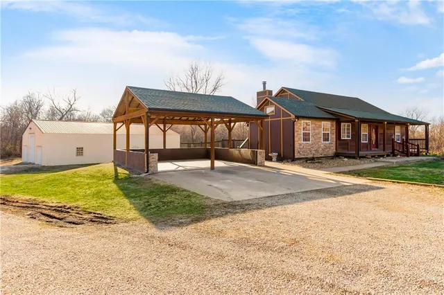 $614,900 | 34509 East 323rd Street, Garden City, MO 64747