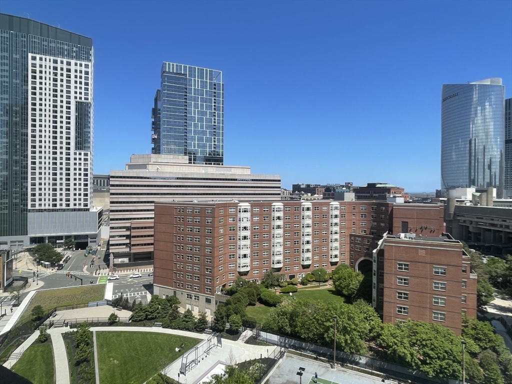 9 Hawthorne Place, Unit 12F Boston, MA 02114 - Photo 12 of 14