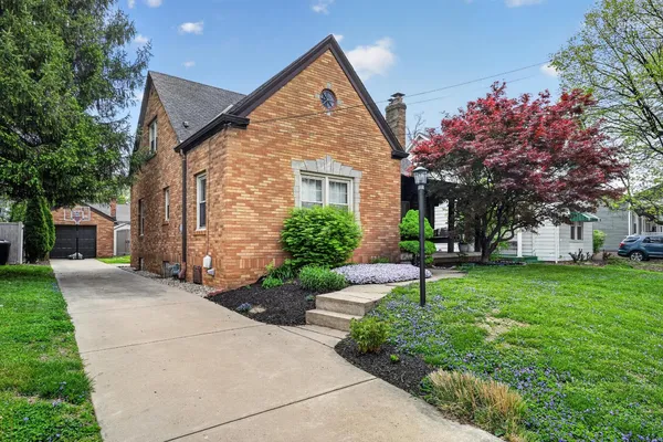 $309,900 | 420 Ludlow Street, Lawrenceburg, IN 47025