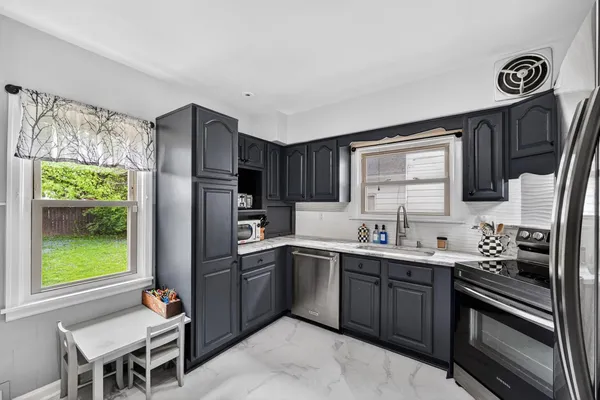 $309,900 | 420 Ludlow Street, Lawrenceburg, IN 47025