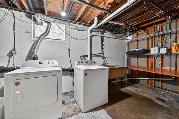 $309,900 | 420 Ludlow Street, Lawrenceburg, IN 47025