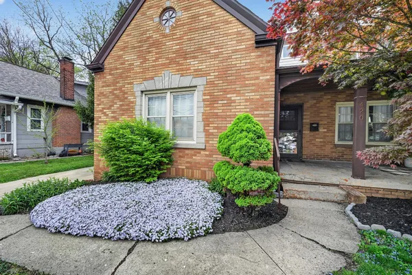 $309,900 | 420 Ludlow Street, Lawrenceburg, IN 47025