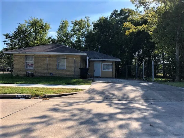 $995 | 10830 Fairland Drive, Houston, TX 77051