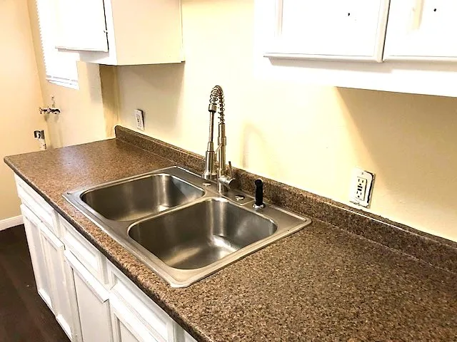 $995 | 10830 Fairland Drive, Houston, TX 77051