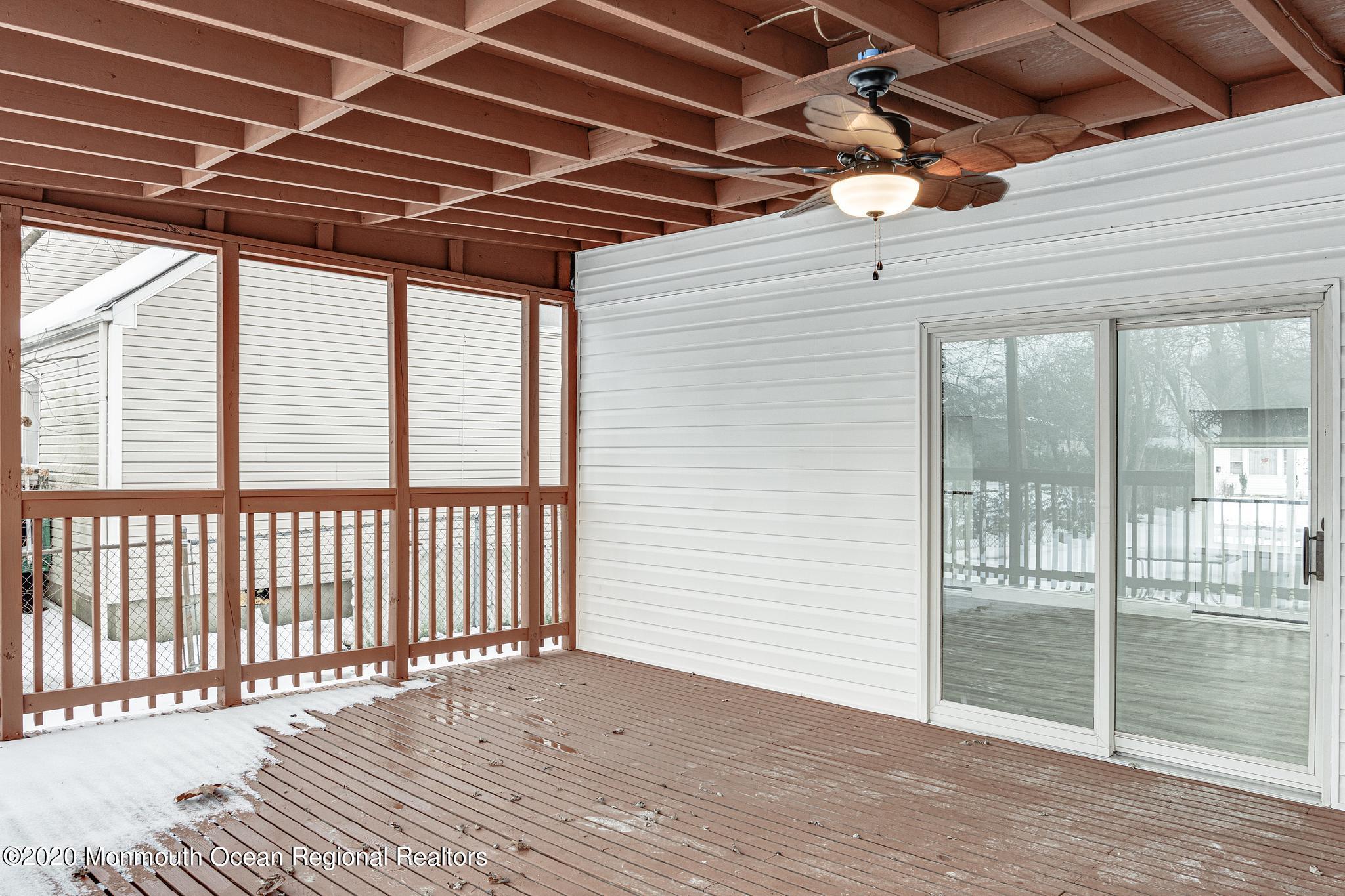 6 Wagon Road Hazlet, NJ 07730 - Photo 32 of 40 Deck