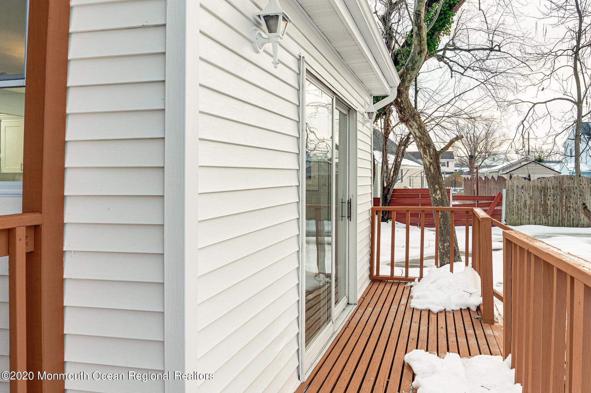 6 Wagon Road Hazlet, NJ 07730 - Photo 34 of 40 Deck