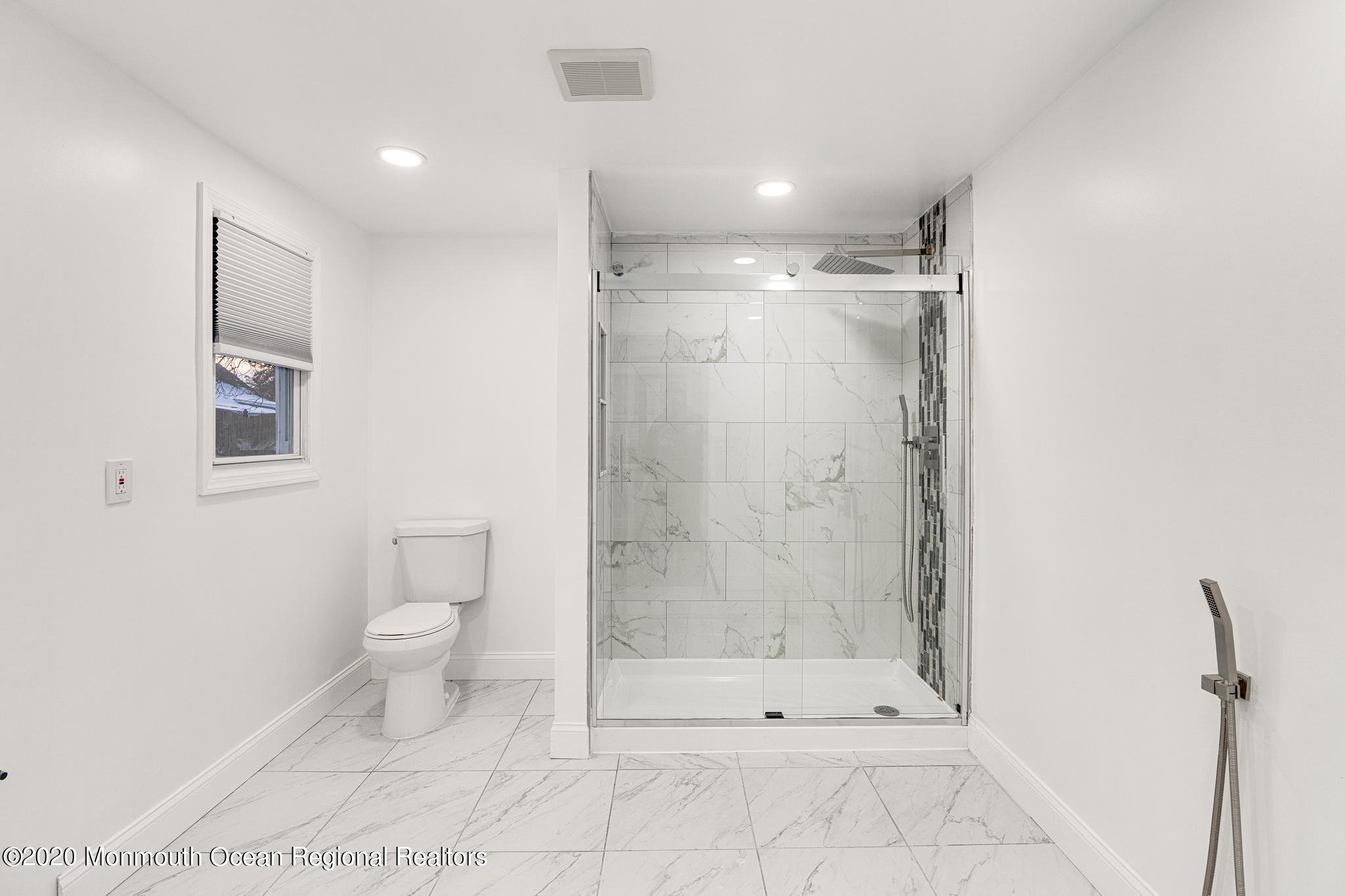 6 Wagon Road Hazlet, NJ 07730 - Photo 8 of 40 Master bath