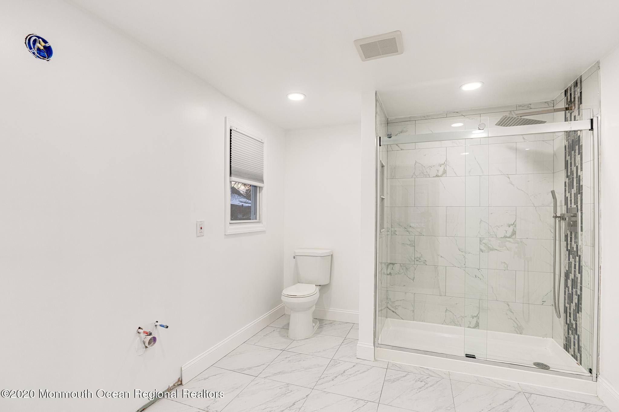 6 Wagon Road Hazlet, NJ 07730 - Photo 9 of 40 Master Bath