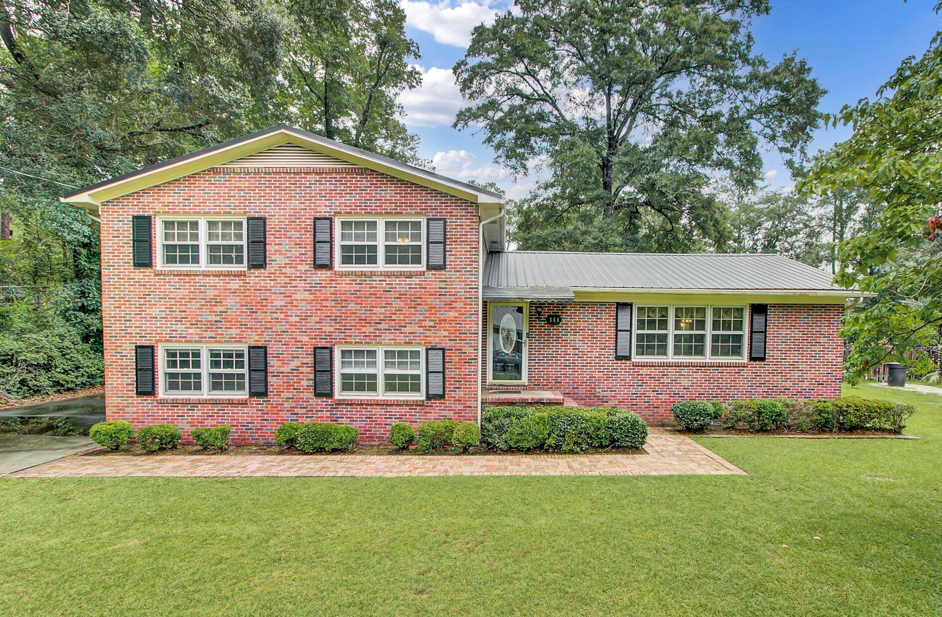 111 Pecan Road Walterboro, SC 29488 - Photo 1 of 28 Front of the house
