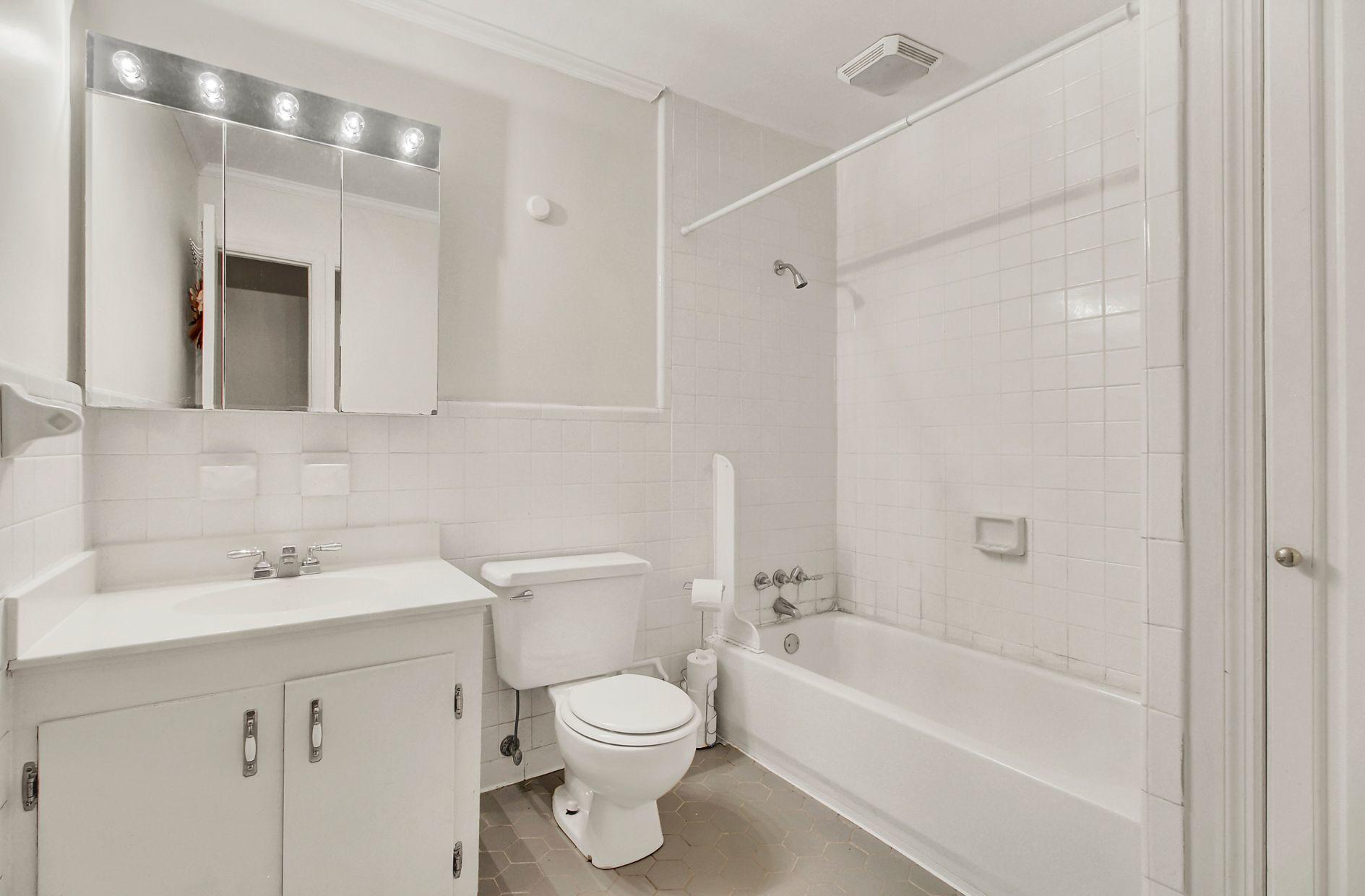 111 Pecan Road Walterboro, SC 29488 - Photo 24 of 28 full bath