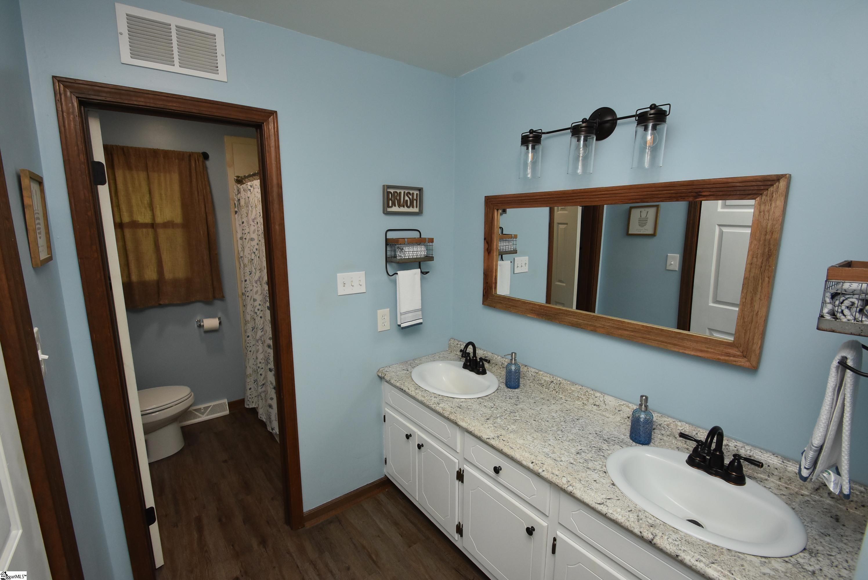 623 Lee Vaughn Road Simpsonville, SC 29681 - Photo 13 of 49 Gallery Image 13