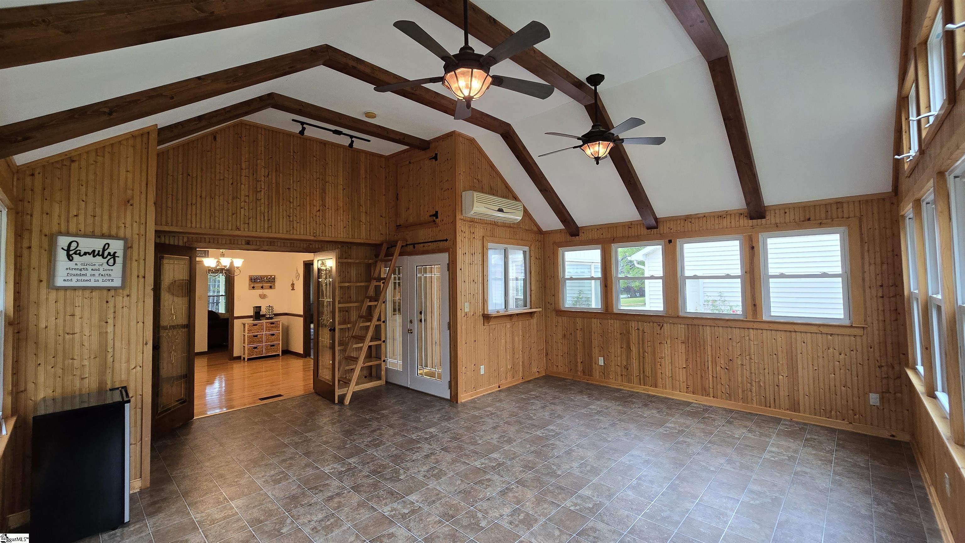 623 Lee Vaughn Road Simpsonville, SC 29681 - Photo 3 of 49