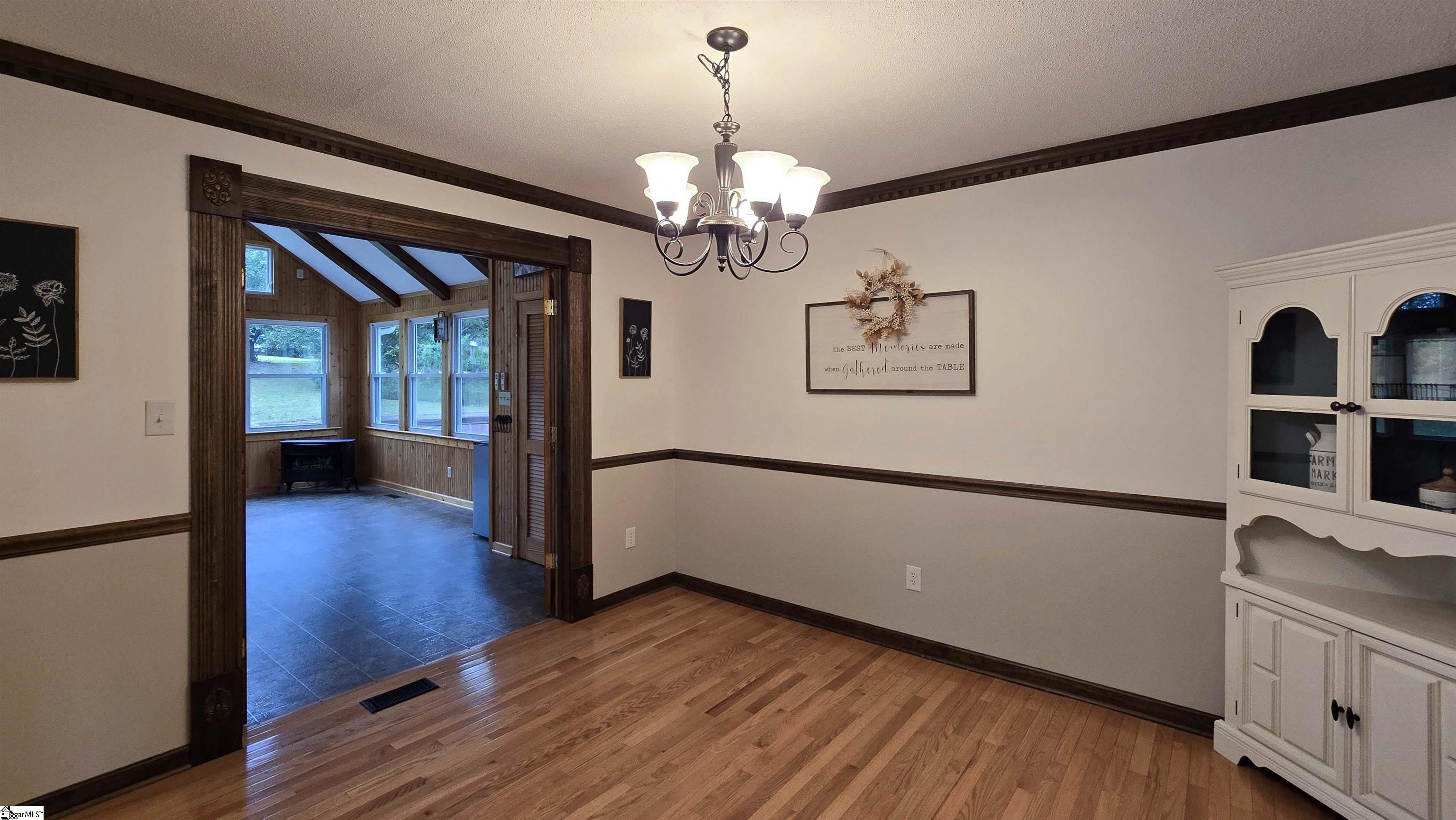 623 Lee Vaughn Road Simpsonville, SC 29681 - Photo 5 of 49 Gallery Image 5