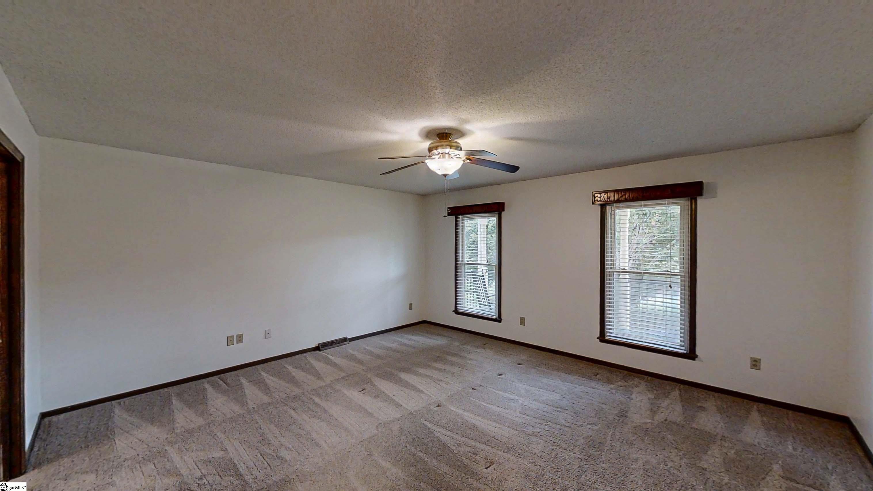 623 Lee Vaughn Road Simpsonville, SC 29681 - Photo 10 of 49 Gallery Image 10