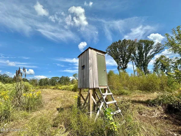 $425,000 | 5 Highway 35, Forest, MS 39074