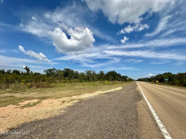 $425,000 | 5 Highway 35, Forest, MS 39074