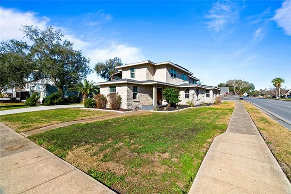$399,900 | 302 Cole Street, Corpus Christi, TX 78404