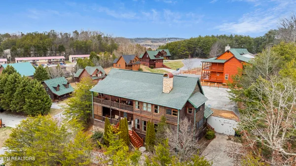 $1,099,000 | 2818 Seth Road, Pigeon Forge, TN 37863