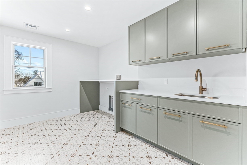 113 Lawton Road Needham, MA 02492 - Photo 7 of 12