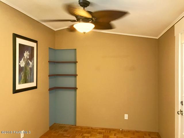 2547 Hilltop Road Prescott, AZ 86301 - Photo 12 of 25 Guest Room