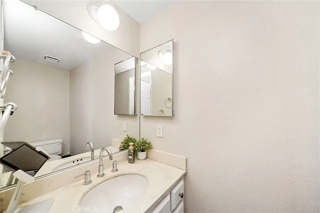 $665,000 | 1614 Mayflower Avenue, Unit B, Monrovia, CA 91016