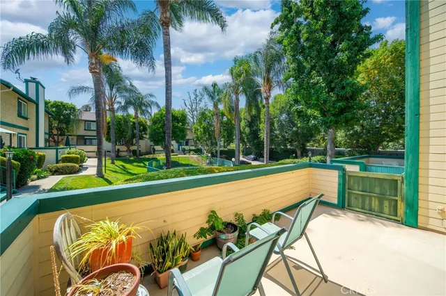 $665,000 | 1614 Mayflower Avenue, Unit B, Monrovia, CA 91016