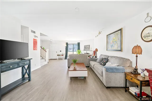 $665,000 | 1614 Mayflower Avenue, Unit B, Monrovia, CA 91016