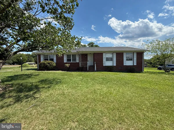 $2,195 | 1804 Sherwood Drive, Fredericksburg, VA 22405