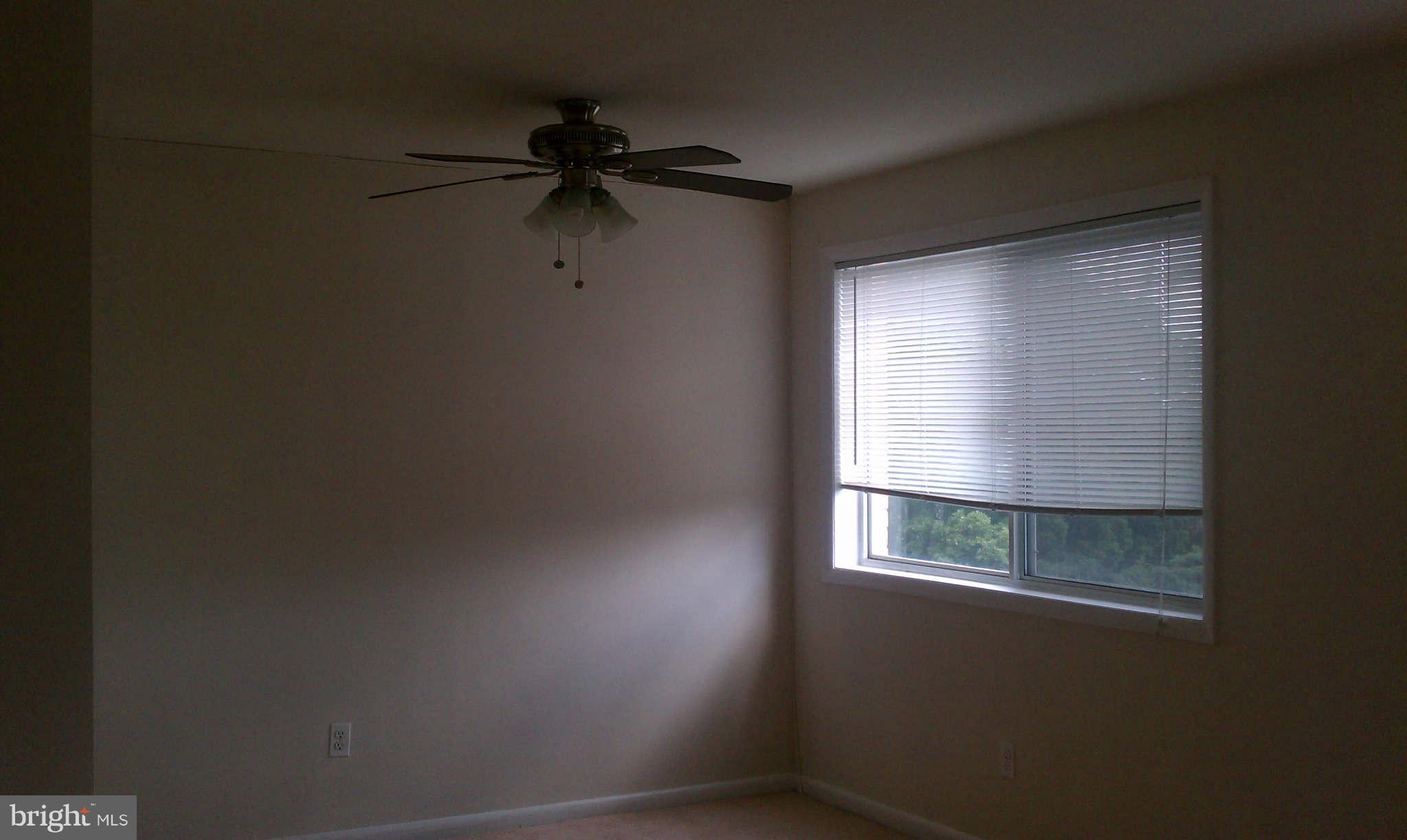 5101 8th Road South, Unit 313 Arlington, VA 22204 - Photo 5 of 8 Dining Room