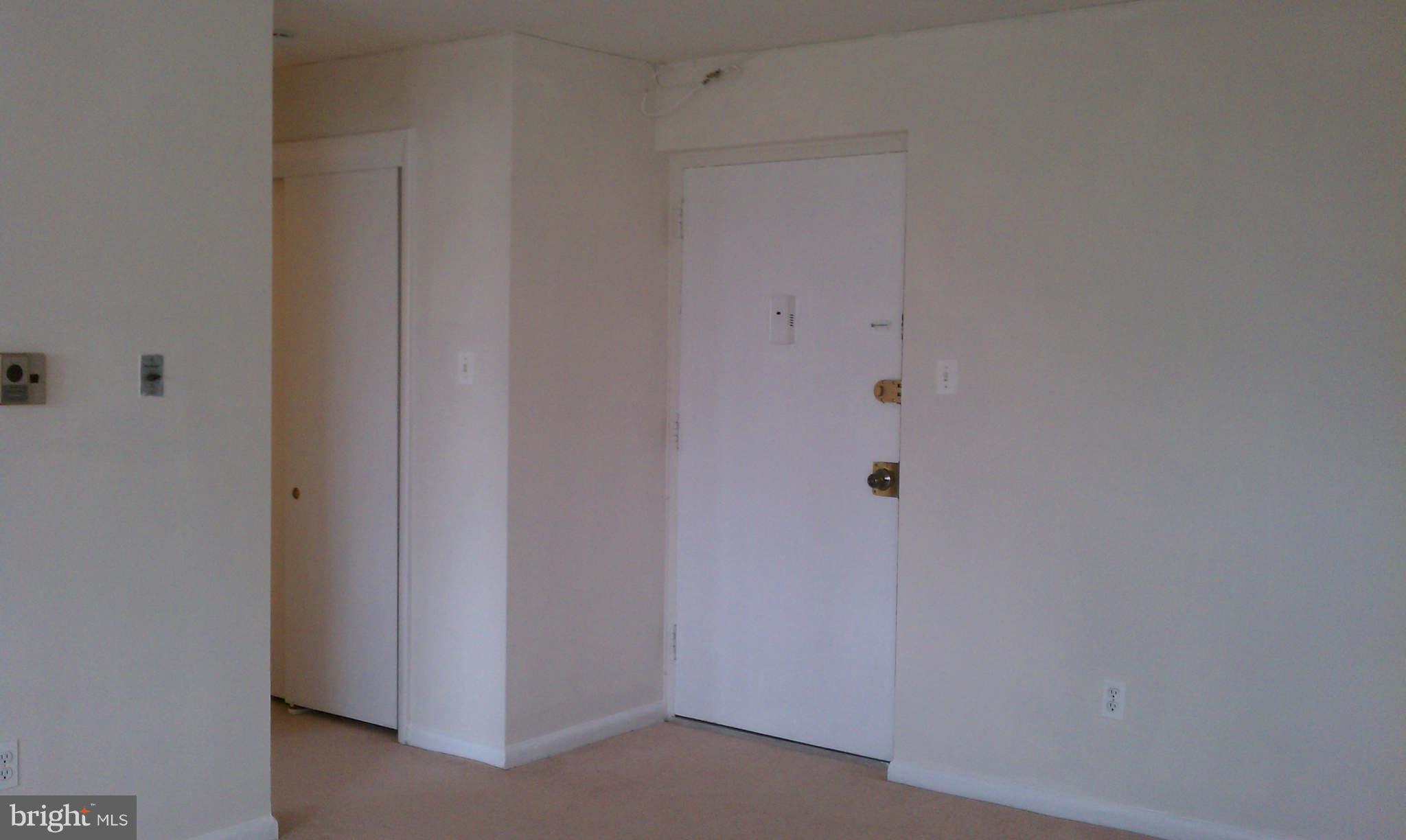 5101 8th Road South, Unit 313 Arlington, VA 22204 - Photo 6 of 8 Entrance