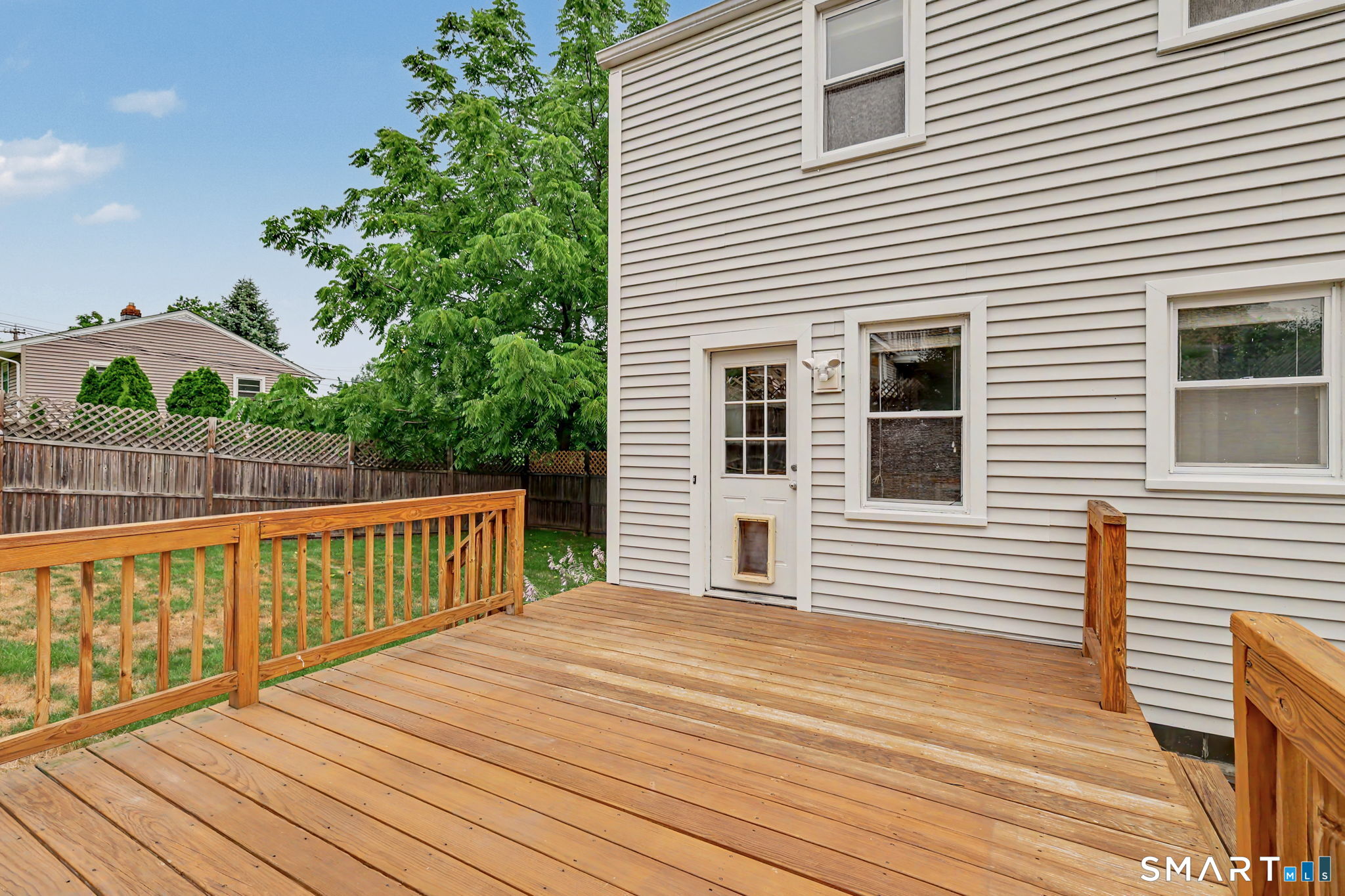 77 Round Hill Road Fairfield, CT 06824 - Photo 36 of 40