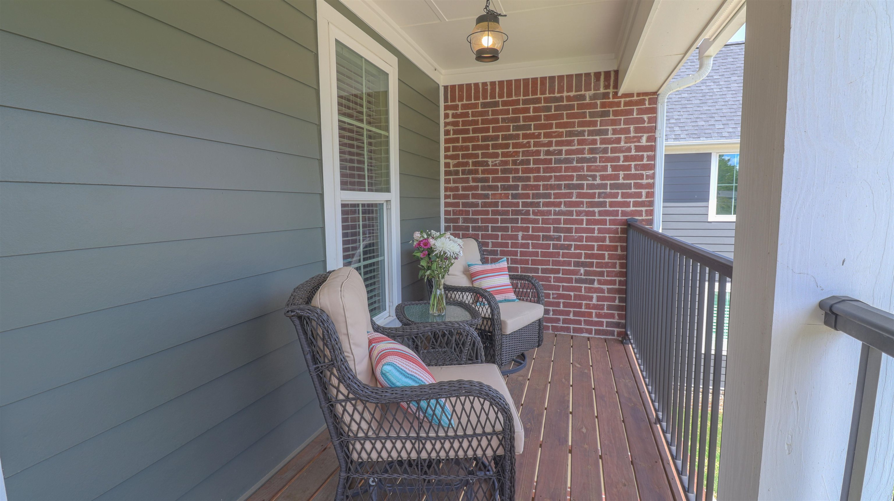 267 West Deaderick Street Jackson, TN 38301 - Photo 19 of 21 a view of a door and chair in the balcony
