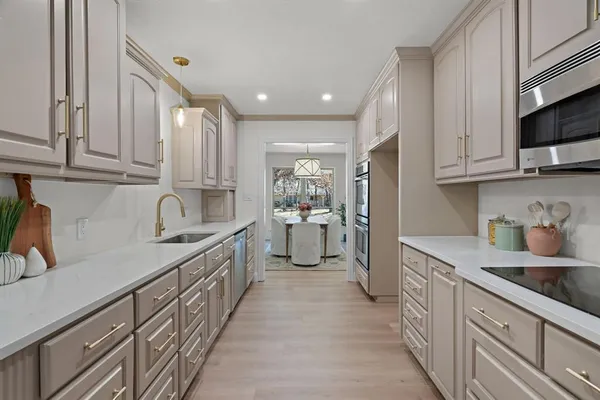 $575,000 | 1306 Driftwood Drive, Euless, TX 76040