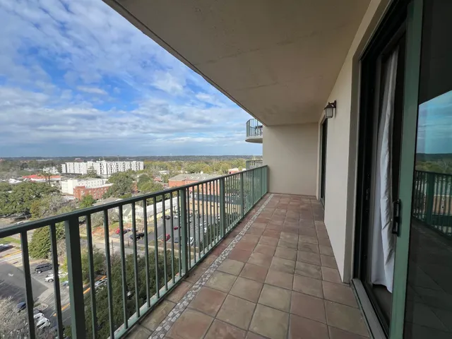 $2,450 | 300 South Duval Street, Unit 903, Tallahassee, FL 32301