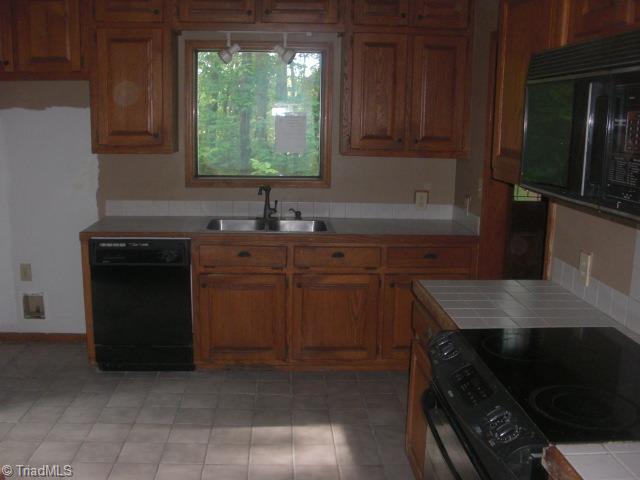 7399 Howerton Road Elon, NC 27244 - Photo 4 of 19 Gallery Image 4