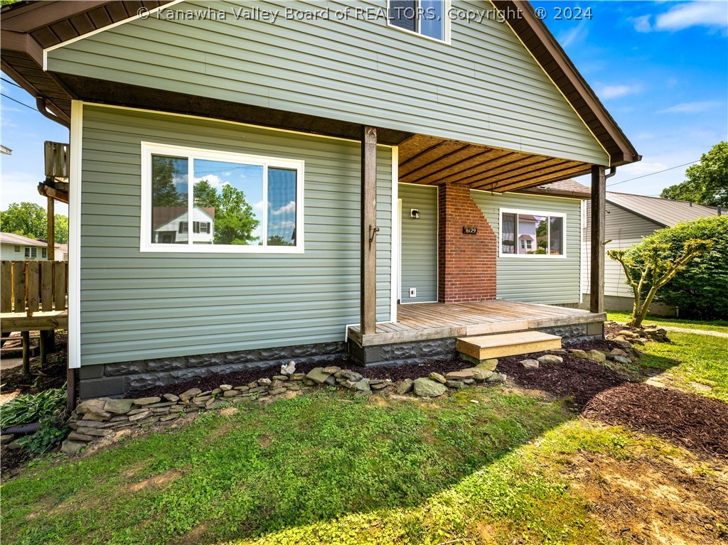 6129 East Pea Ridge Road Huntington, WV 25705 - Photo 4 of 32 Gallery Image 4